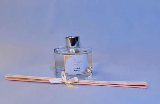 White Linen reed diffuser